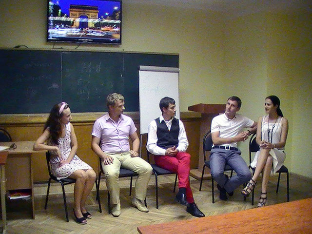 Занятие по курсу Риторика - ораторское мастерство. Преподаватель Ольга Кунык